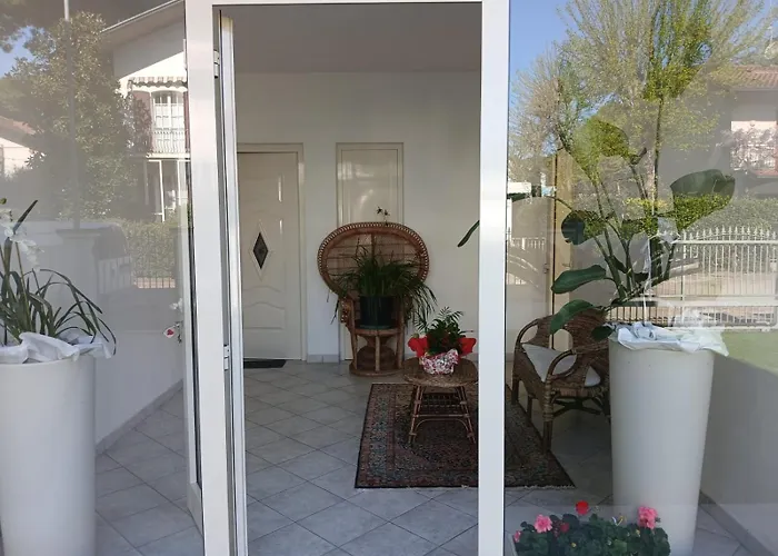 Apartment Accogliente Bilocale Con Terrazzo A Pinarella Di - Cv006