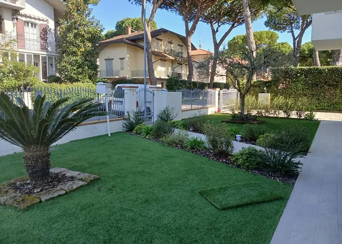 Accogliente Bilocale Con Terrazzo A Pinarella Di - Cv006 Apartment